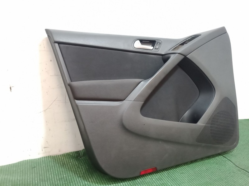 Recambio de guarnecido puerta delantera izquierda para volkswagen tiguan (5n_) 2.0 tdi referencia OEM IAM   