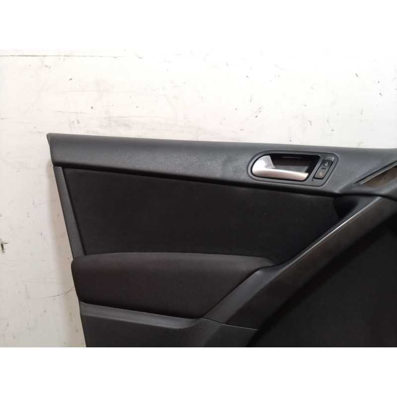 Recambio de guarnecido puerta delantera izquierda para volkswagen tiguan (5n_) 2.0 tdi referencia OEM IAM   