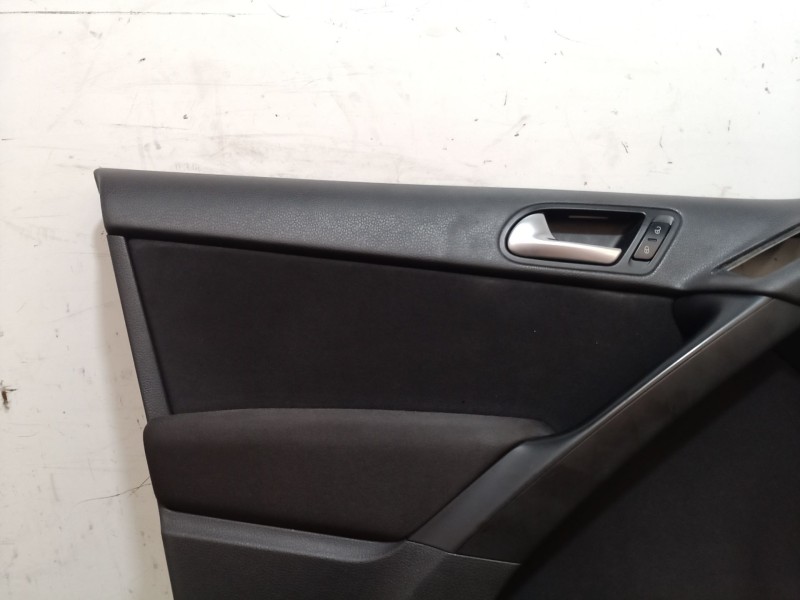 Recambio de guarnecido puerta delantera izquierda para volkswagen tiguan (5n_) 2.0 tdi referencia OEM IAM   