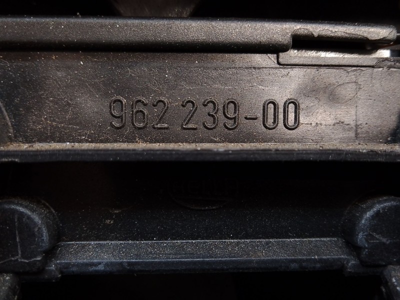 Recambio de piloto trasero izquierdo para seat ibiza ii (6k1) 1.6 i referencia OEM IAM 96223900 96223900 96223900