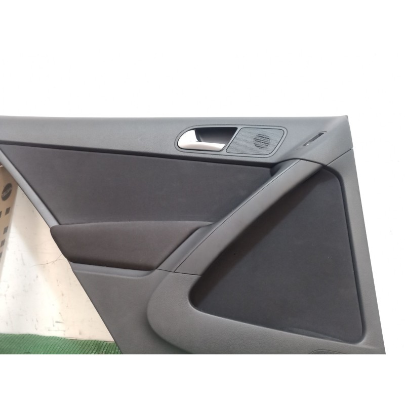 Recambio de guarnecido puerta trasera izquierda para volkswagen tiguan (5n_) 2.0 tdi referencia OEM IAM   