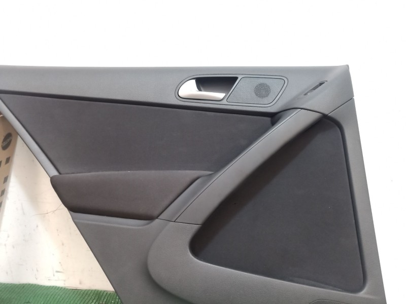 Recambio de guarnecido puerta trasera izquierda para volkswagen tiguan (5n_) 2.0 tdi referencia OEM IAM   