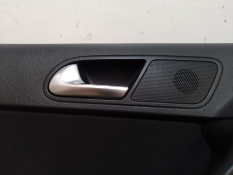 Recambio de guarnecido puerta trasera izquierda para volkswagen tiguan (5n_) 2.0 tdi referencia OEM IAM   