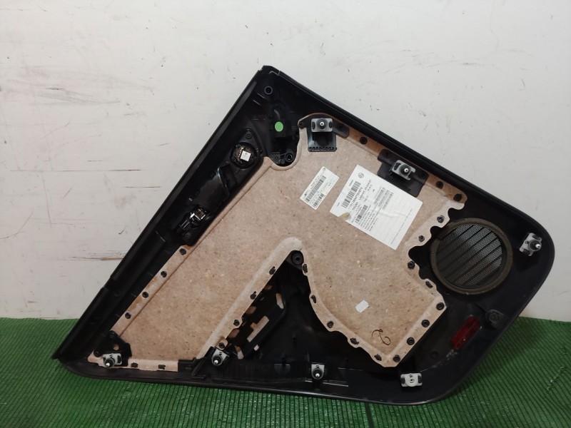 Recambio de guarnecido puerta trasera derecha para volkswagen tiguan (5n_) 2.0 tdi referencia OEM IAM   