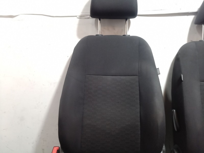 Recambio de juego asientos completo para volkswagen tiguan (5n_) 2.0 tdi referencia OEM IAM   