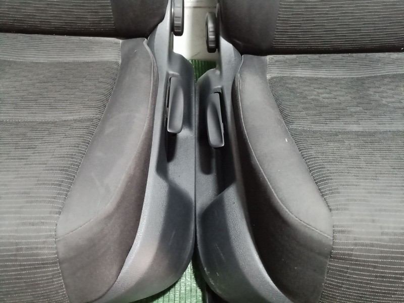 Recambio de juego asientos completo para volkswagen tiguan (5n_) 2.0 tdi referencia OEM IAM   