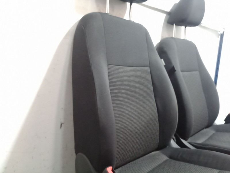 Recambio de juego asientos completo para volkswagen tiguan (5n_) 2.0 tdi referencia OEM IAM   