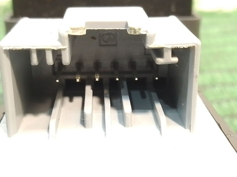 Recambio de mando elevalunas delantero izquierdo para volkswagen tiguan (5n_) 2.0 tdi referencia OEM IAM   