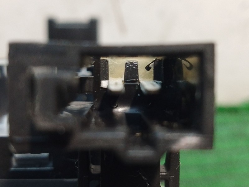 Recambio de mando elevalunas delantero izquierdo para volkswagen tiguan (5n_) 2.0 tdi referencia OEM IAM   