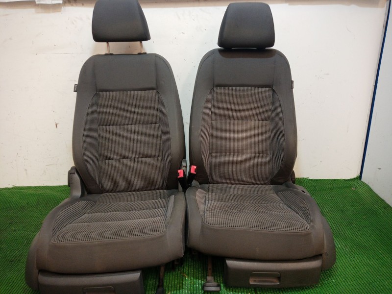 Recambio de juego asientos completo para volkswagen touran (1t1, 1t2) 2.0 tdi 16v referencia OEM IAM   
