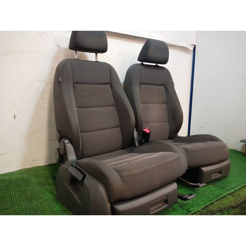 Recambio de juego asientos completo para volkswagen touran (1t1, 1t2) 2.0 tdi 16v referencia OEM IAM   
