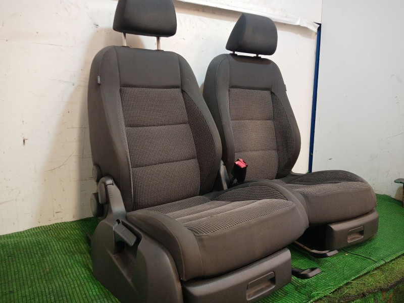 Recambio de juego asientos completo para volkswagen touran (1t1, 1t2) 2.0 tdi 16v referencia OEM IAM   