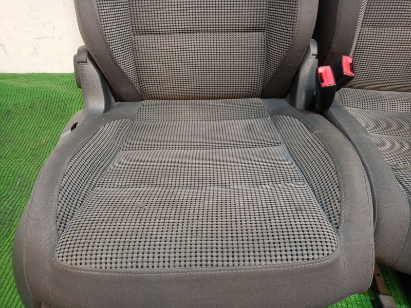 Recambio de juego asientos completo para volkswagen touran (1t1, 1t2) 2.0 tdi 16v referencia OEM IAM   
