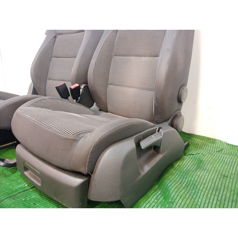 Recambio de juego asientos completo para volkswagen touran (1t1, 1t2) 2.0 tdi 16v referencia OEM IAM   