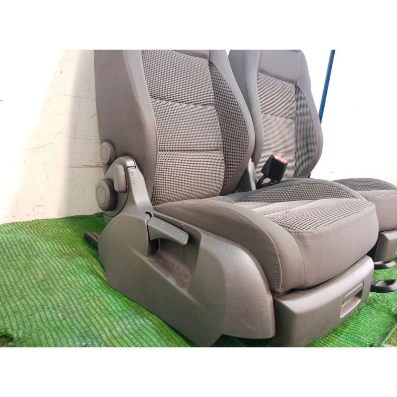 Recambio de juego asientos completo para volkswagen touran (1t1, 1t2) 2.0 tdi 16v referencia OEM IAM   