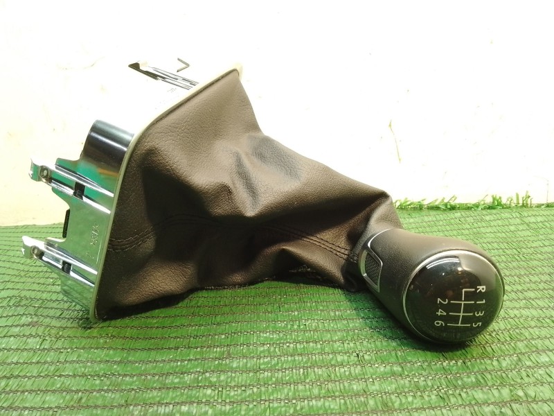 Recambio de pomo palanca cambio para volkswagen tiguan (5n_) 2.0 tdi referencia OEM IAM 5N0711113S 5N0711113S 5N0711113S