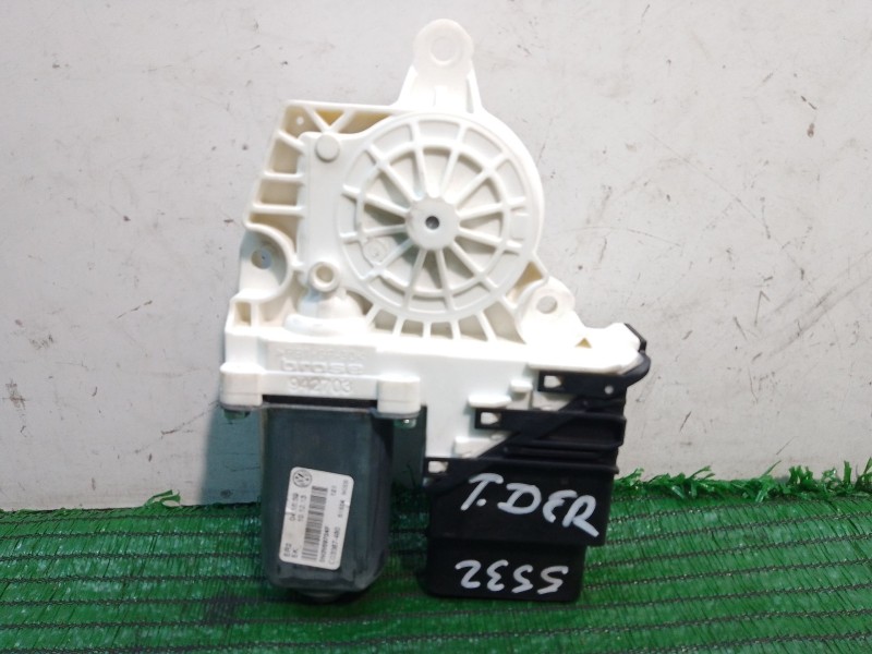 Recambio de motor elevalunas trasero derecho para volkswagen tiguan (5n_) 2.0 tdi referencia OEM IAM 5N0959704F C03387480 942703