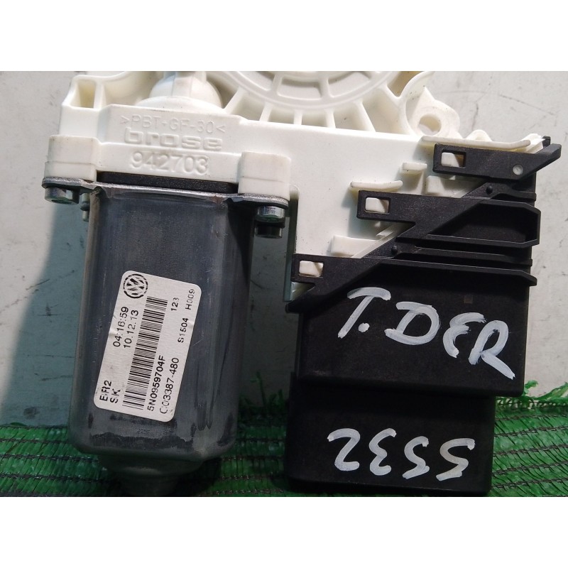 Recambio de motor elevalunas trasero derecho para volkswagen tiguan (5n_) 2.0 tdi referencia OEM IAM 5N0959704F C03387480 942703