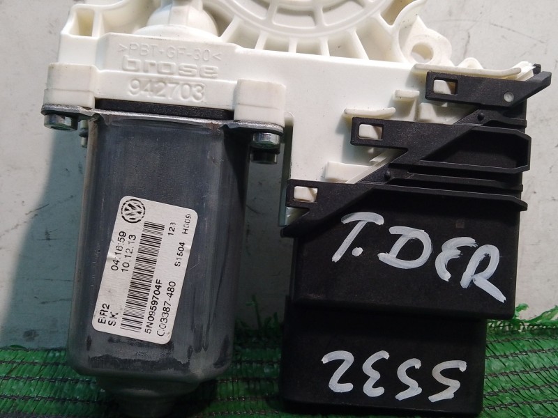 Recambio de motor elevalunas trasero derecho para volkswagen tiguan (5n_) 2.0 tdi referencia OEM IAM 5N0959704F C03387480 942703