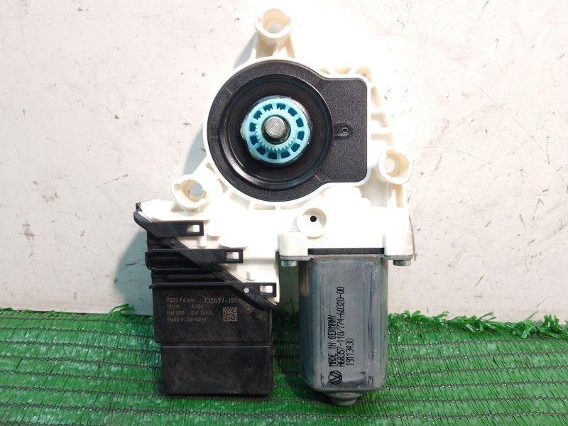 Recambio de motor elevalunas trasero derecho para volkswagen tiguan (5n_) 2.0 tdi referencia OEM IAM 5N0959704F C03387480 942703