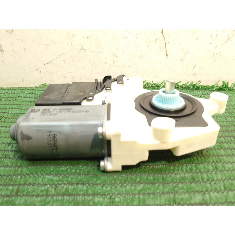 Recambio de motor elevalunas trasero derecho para volkswagen tiguan (5n_) 2.0 tdi referencia OEM IAM 5N0959704F C03387480 942703