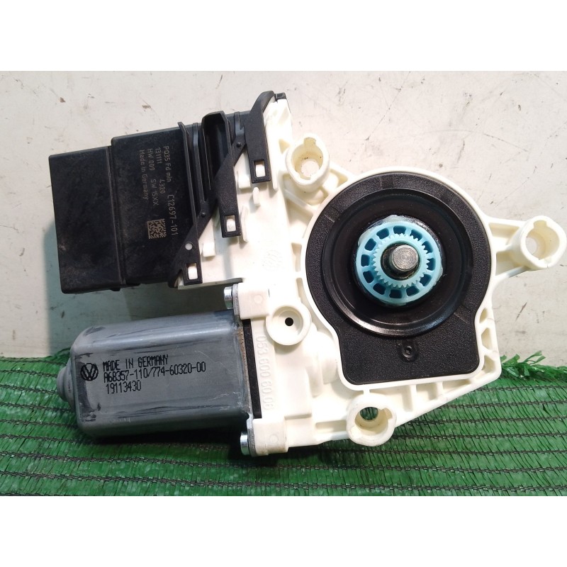 Recambio de motor elevalunas trasero derecho para volkswagen tiguan (5n_) 2.0 tdi referencia OEM IAM 5N0959704F C03387480 942703