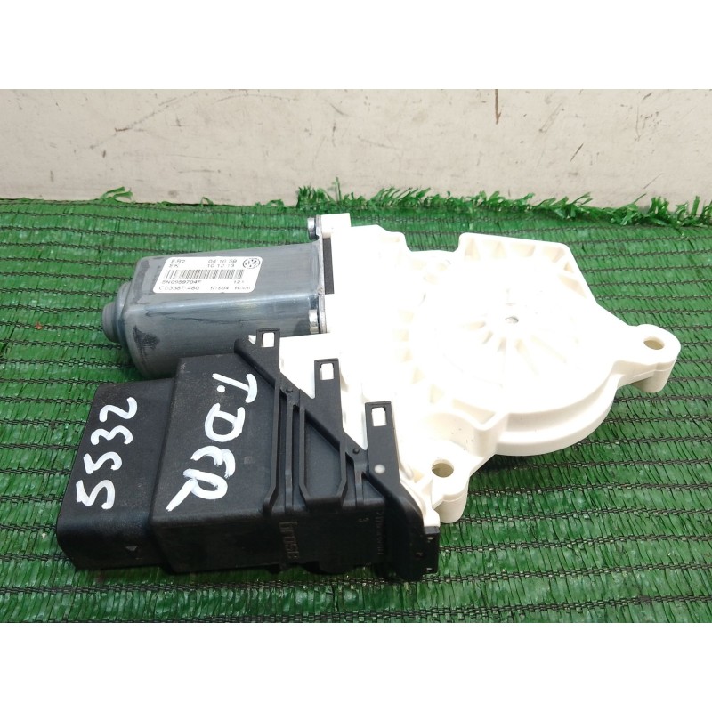 Recambio de motor elevalunas trasero derecho para volkswagen tiguan (5n_) 2.0 tdi referencia OEM IAM 5N0959704F C03387480 942703