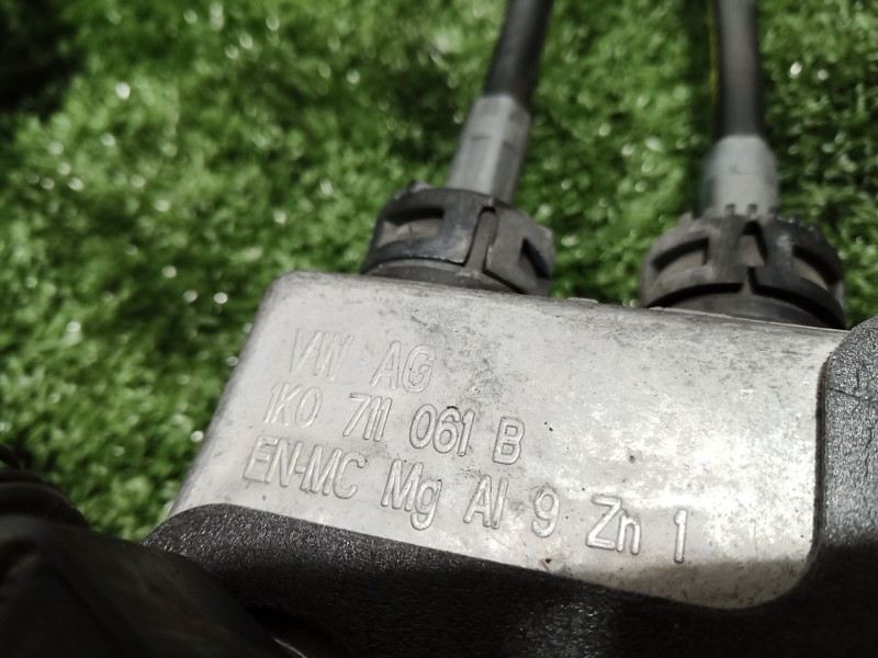 Recambio de palanca cambio para volkswagen tiguan (5n_) 2.0 tdi referencia OEM IAM 1K0711061 1K0711061 1K0711061