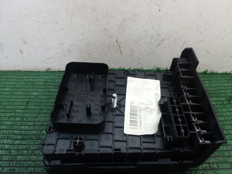 Recambio de caja reles / fusibles para volkswagen tiguan (5n_) 2.0 tdi referencia OEM IAM   
