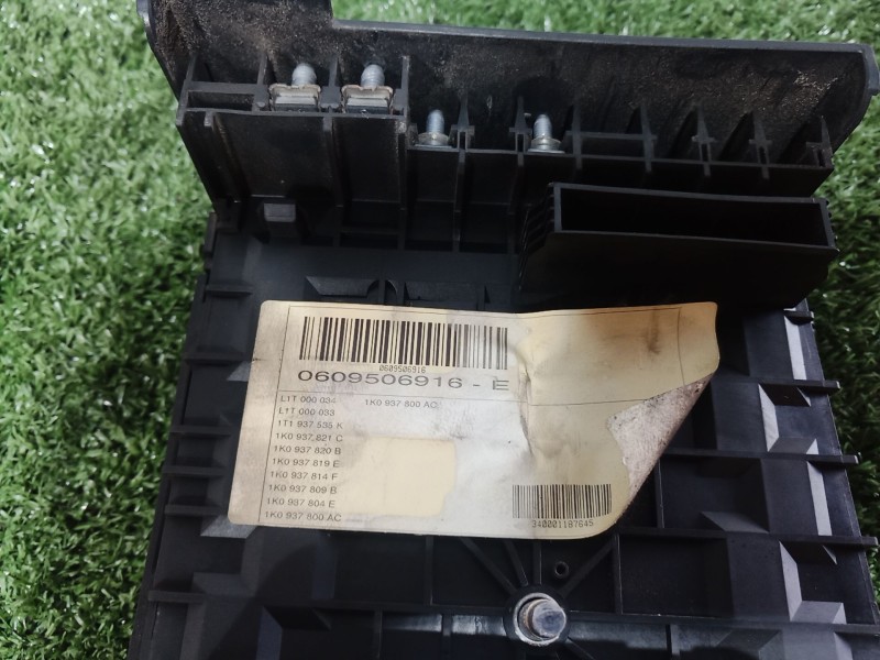 Recambio de caja reles / fusibles para volkswagen touran (1t1, 1t2) 2.0 tdi 16v referencia OEM IAM   