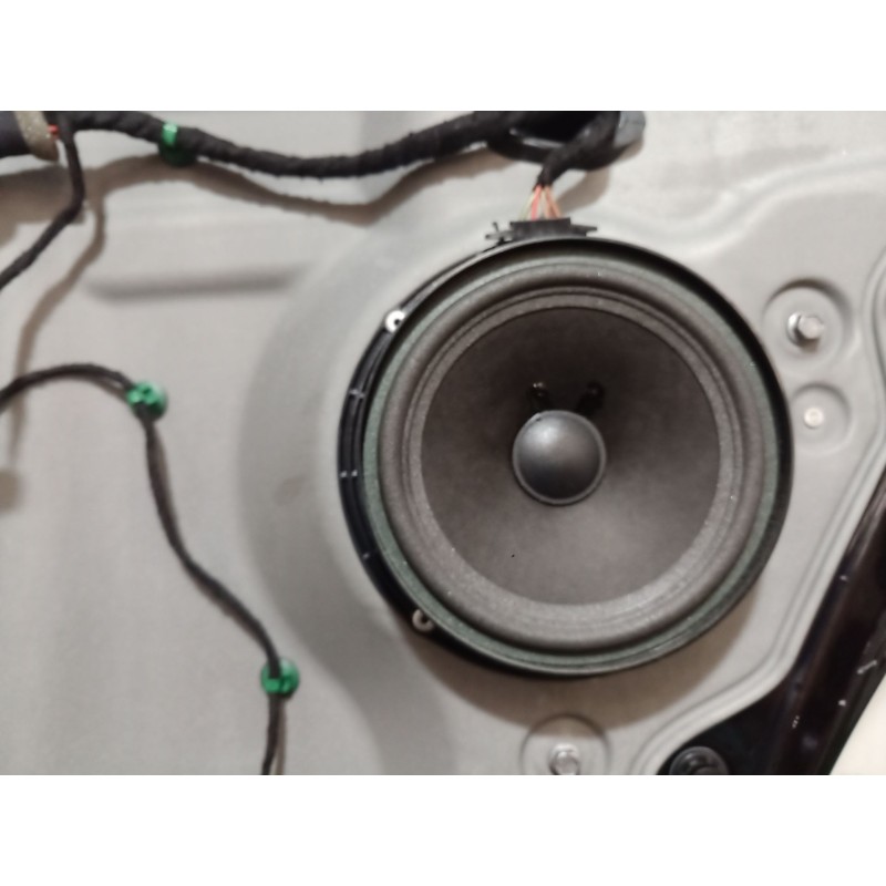 Recambio de puerta trasera derecha para volkswagen touran (1t1, 1t2) 2.0 tdi 16v referencia OEM IAM   