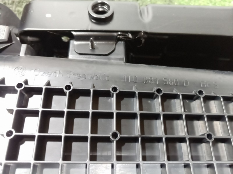 Recambio de guantera para volkswagen touran (1t1, 1t2) 2.0 tdi 16v referencia OEM IAM 1T0881580D 1T0881580D 1T0881580D