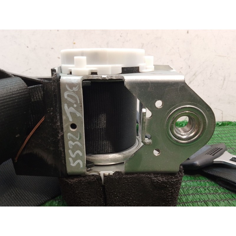 Recambio de cinturon seguridad trasero derecho para volkswagen tiguan (5n_) 2.0 tdi referencia OEM IAM 5N0857806 YD40334013M 340