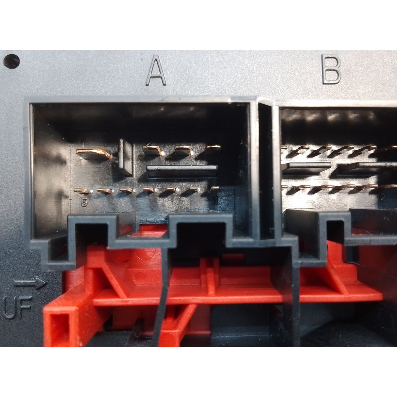 Recambio de caja reles / fusibles para volkswagen touran (1t1, 1t2) 2.0 tdi 16v referencia OEM IAM 3C0937049E F005V00526 0542698