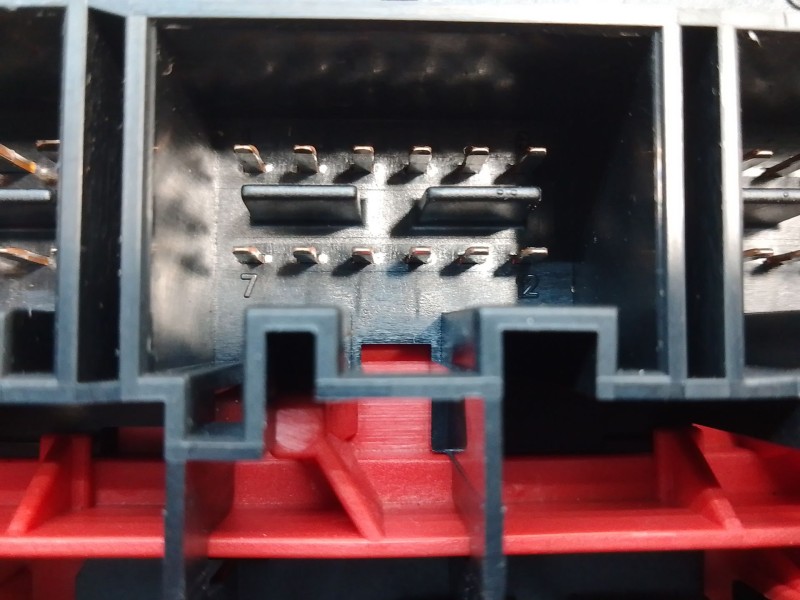 Recambio de caja reles / fusibles para volkswagen touran (1t1, 1t2) 2.0 tdi 16v referencia OEM IAM 3C0937049E F005V00526 0542698