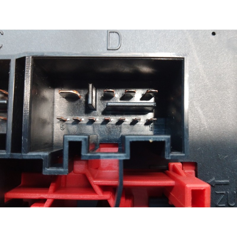 Recambio de caja reles / fusibles para volkswagen touran (1t1, 1t2) 2.0 tdi 16v referencia OEM IAM 3C0937049E F005V00526 0542698