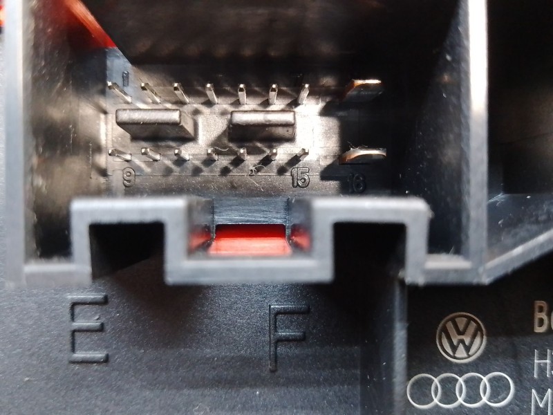 Recambio de caja reles / fusibles para volkswagen touran (1t1, 1t2) 2.0 tdi 16v referencia OEM IAM 3C0937049E F005V00526 0542698