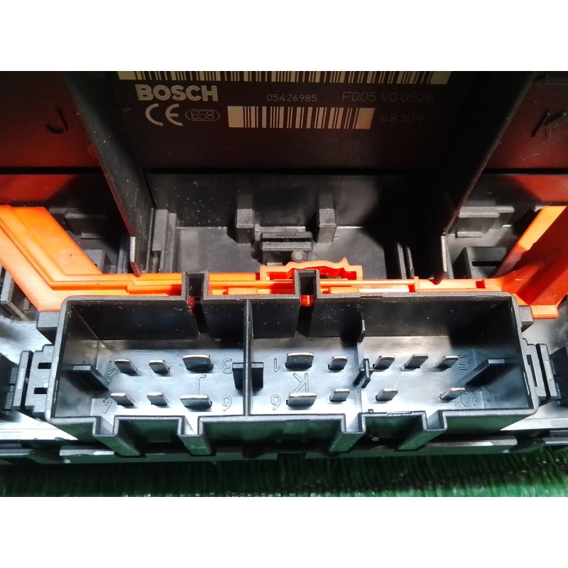 Recambio de caja reles / fusibles para volkswagen touran (1t1, 1t2) 2.0 tdi 16v referencia OEM IAM 3C0937049E F005V00526 0542698