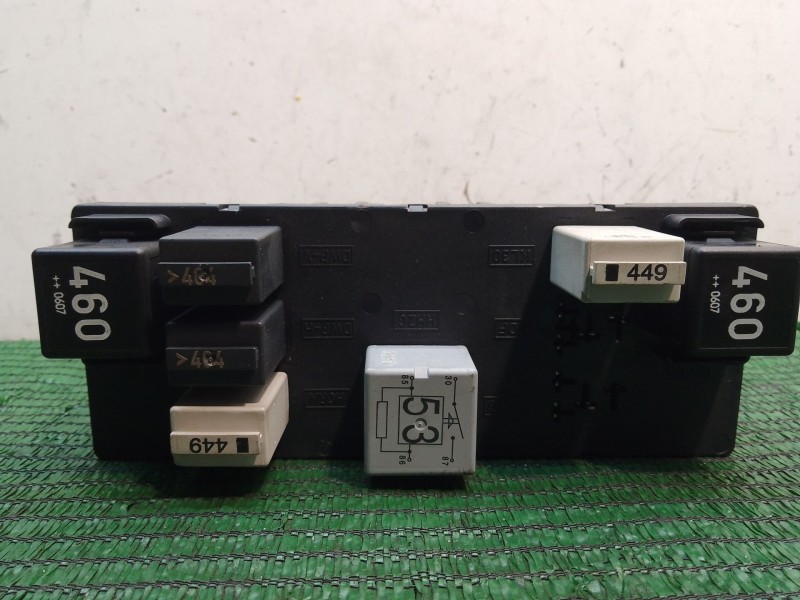 Recambio de caja reles / fusibles para volkswagen touran (1t1, 1t2) 2.0 tdi 16v referencia OEM IAM 3C0937049E F005V00526 0542698