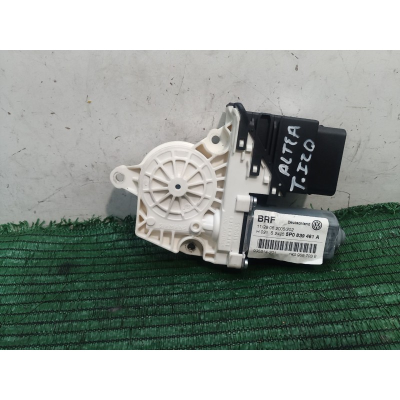 Recambio de motor elevalunas trasero izquierdo para seat altea (5p1) 1.9 tdi referencia OEM IAM   