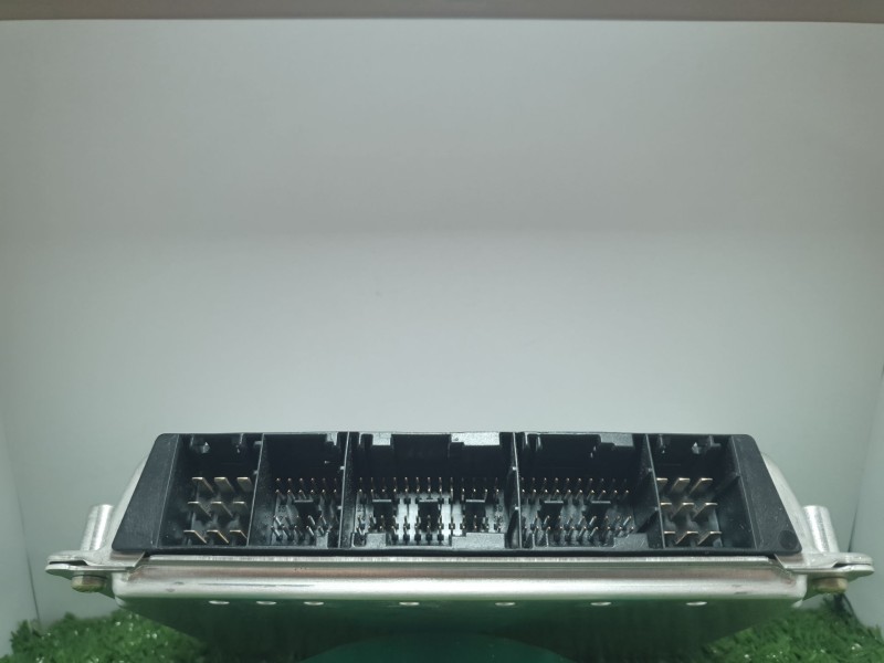 Recambio de centralita motor uce para audi a4 avant (b5) 1.8 referencia OEM IAM 8D0907401F 8D0907401F 0281001945