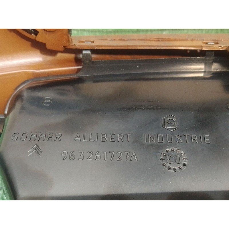 Recambio de moldura consola central delantera para citroën c5 i (dc_) 2.0 hdi (dcrhzb, dcrhze) referencia OEM IAM 9632608577 963