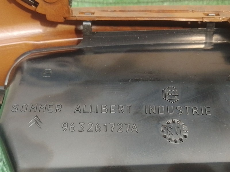 Recambio de moldura consola central delantera para citroën c5 i (dc_) 2.0 hdi (dcrhzb, dcrhze) referencia OEM IAM 9632608577 963