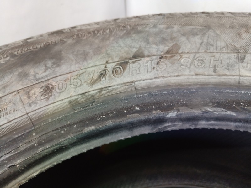 Recambio de neumaticos para » otros... zoe renault zoe ( 2014 ) referencia OEM IAM 205701596H YOKOHAMA 205/70/15 96H (2421)