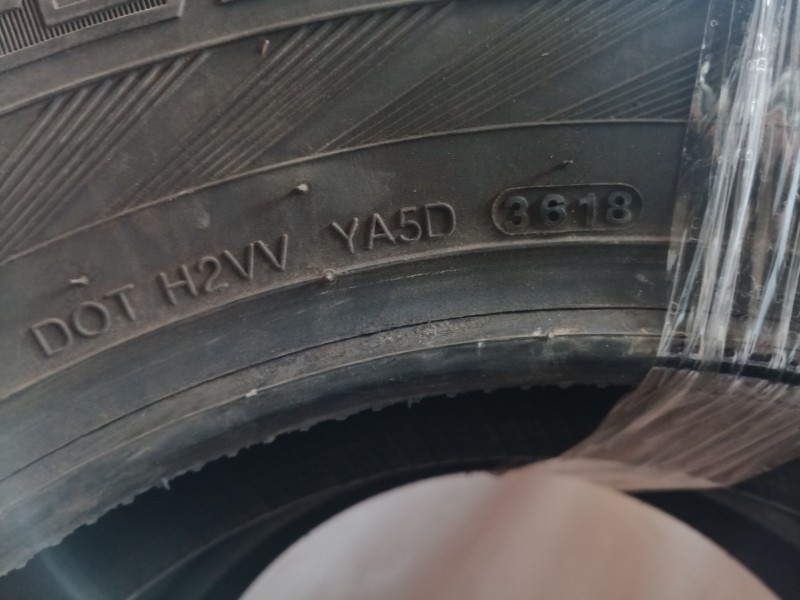 Recambio de neumaticos para » otros... zoe renault zoe ( 2014 ) referencia OEM IAM 2257516104H KUMHO 225/75/16 104H (2618)