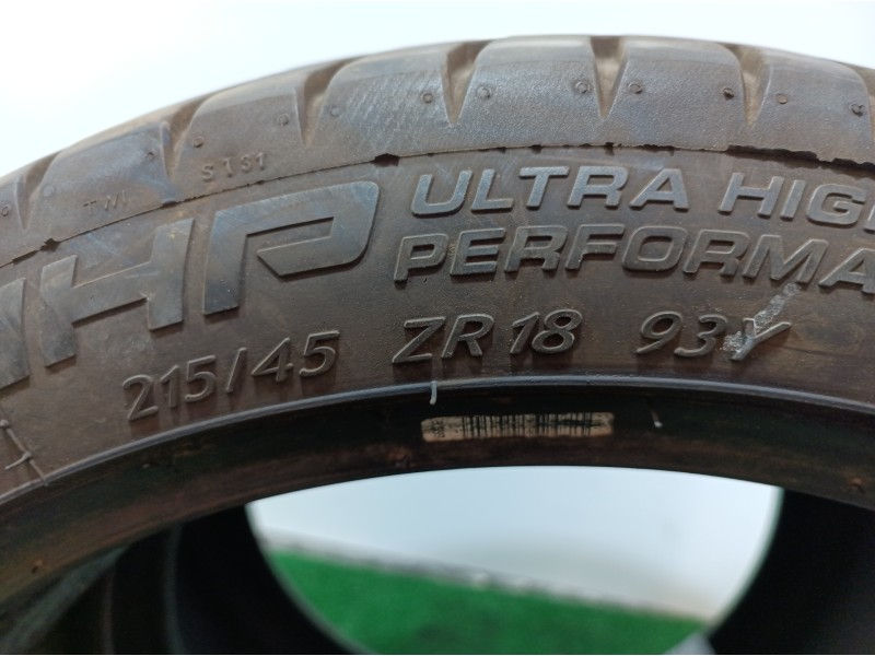 Recambio de neumaticos para » otros... zoe renault zoe ( 2014 ) referencia OEM IAM 215451893Y KORMORAN 215/45/ZR18/93Y (2221)