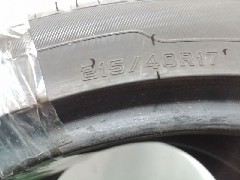 Recambio de neumaticos para » otros... zoe renault zoe ( 2014 ) referencia OEM IAM 2154017 2154017 2154017