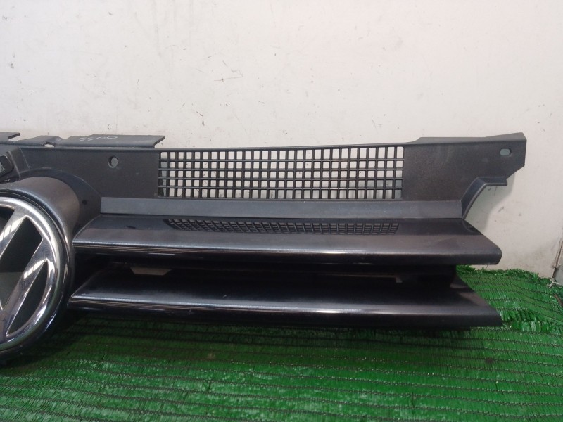 Recambio de rejilla delantera para volkswagen golf iv (1j1) 1.4 16v referencia OEM IAM   