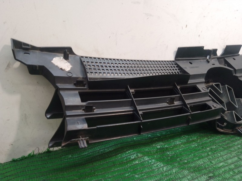 Recambio de rejilla delantera para volkswagen golf iv (1j1) 1.4 16v referencia OEM IAM   