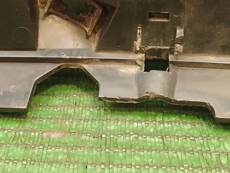 Recambio de rejilla delantera para volkswagen golf iv (1j1) 1.4 16v referencia OEM IAM   